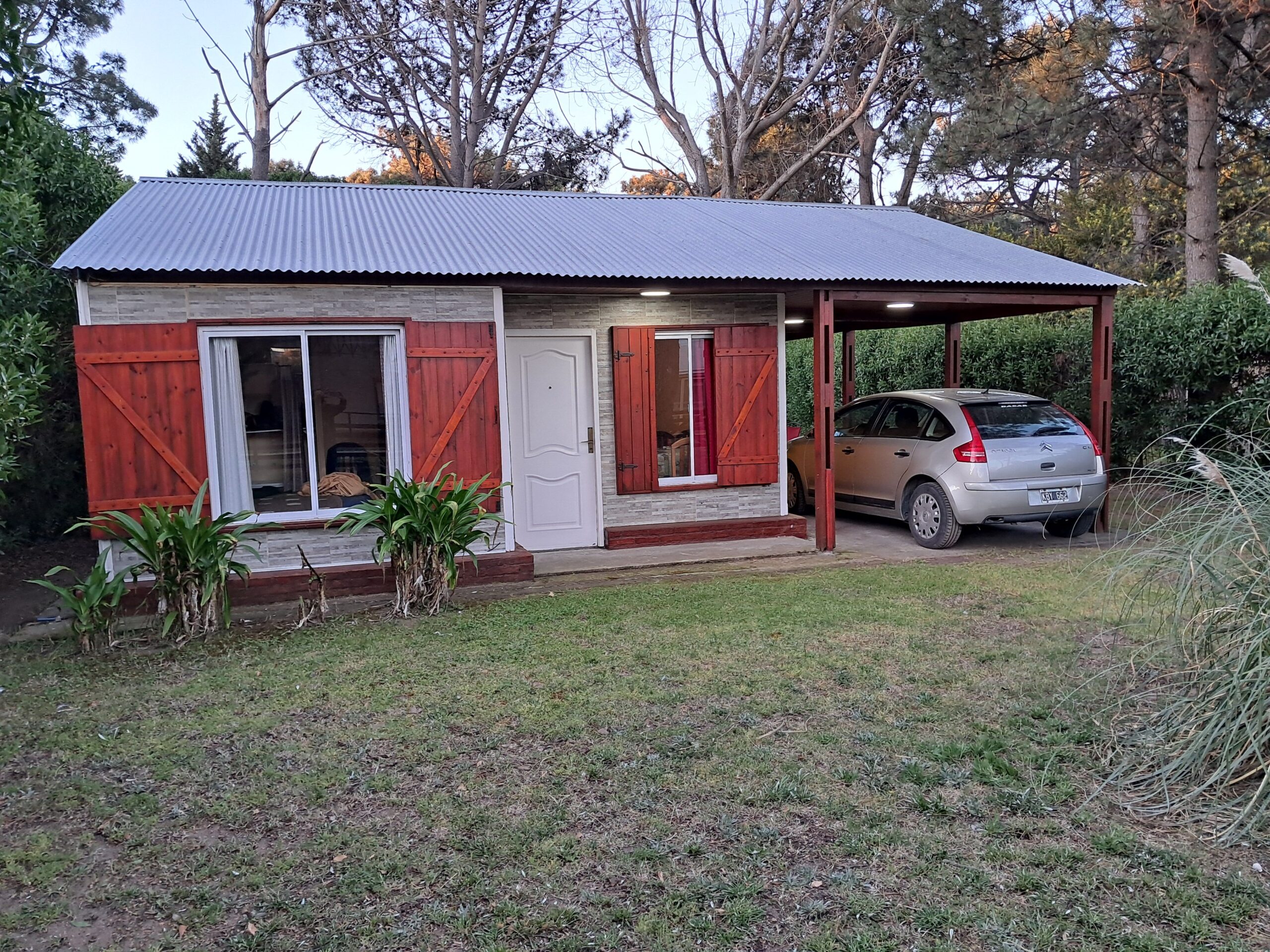 Frente de la casa.
