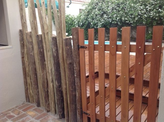 Acceso a la piscina